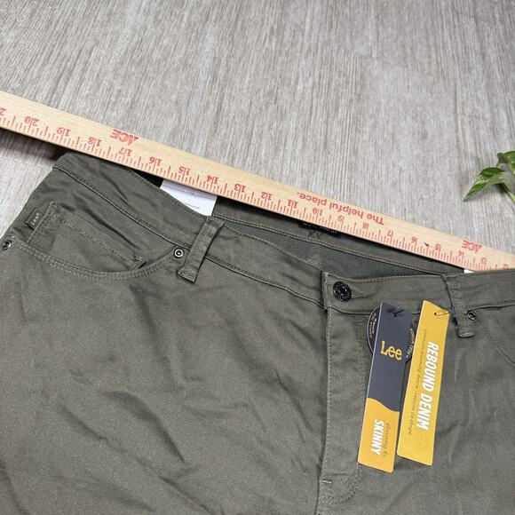 Lee Womens Jeans Skinny Leg Slimming NWT 18W Tarmac Green Rebound Denim Stretch - Picture 5 of 10